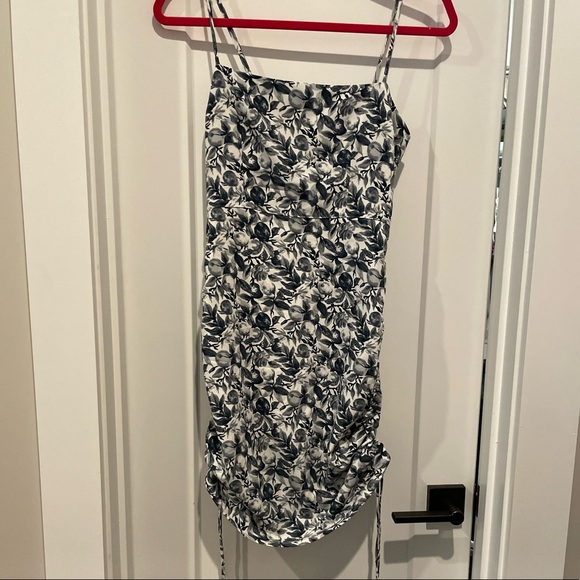 Abercrombie and fitch side-Cinch Ruched Mini Dress - Picture 3 of 9